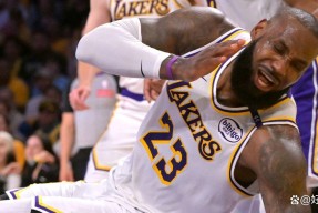 开云体育-詹姆斯在G2比赛中爆冷，领先优势明显引发热议！