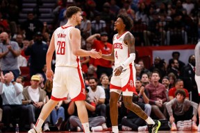 开云体育-关于浓眉哥连续七场比赛得分超过突破纪录，雄鹿挑战极限！的信息